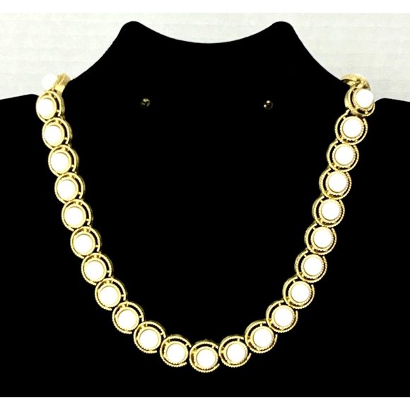 Crown Trifari Gold Tone White Lucite Beaded Choker Necklace 14" Fold Over Clasp - Picture 1 of 6